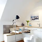 Apartment Koenigsschlaf No1 - Kuschelnest Im Herzen Von